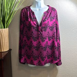 #95Candie’s v-neck, long roll tab sleeves floral top size large